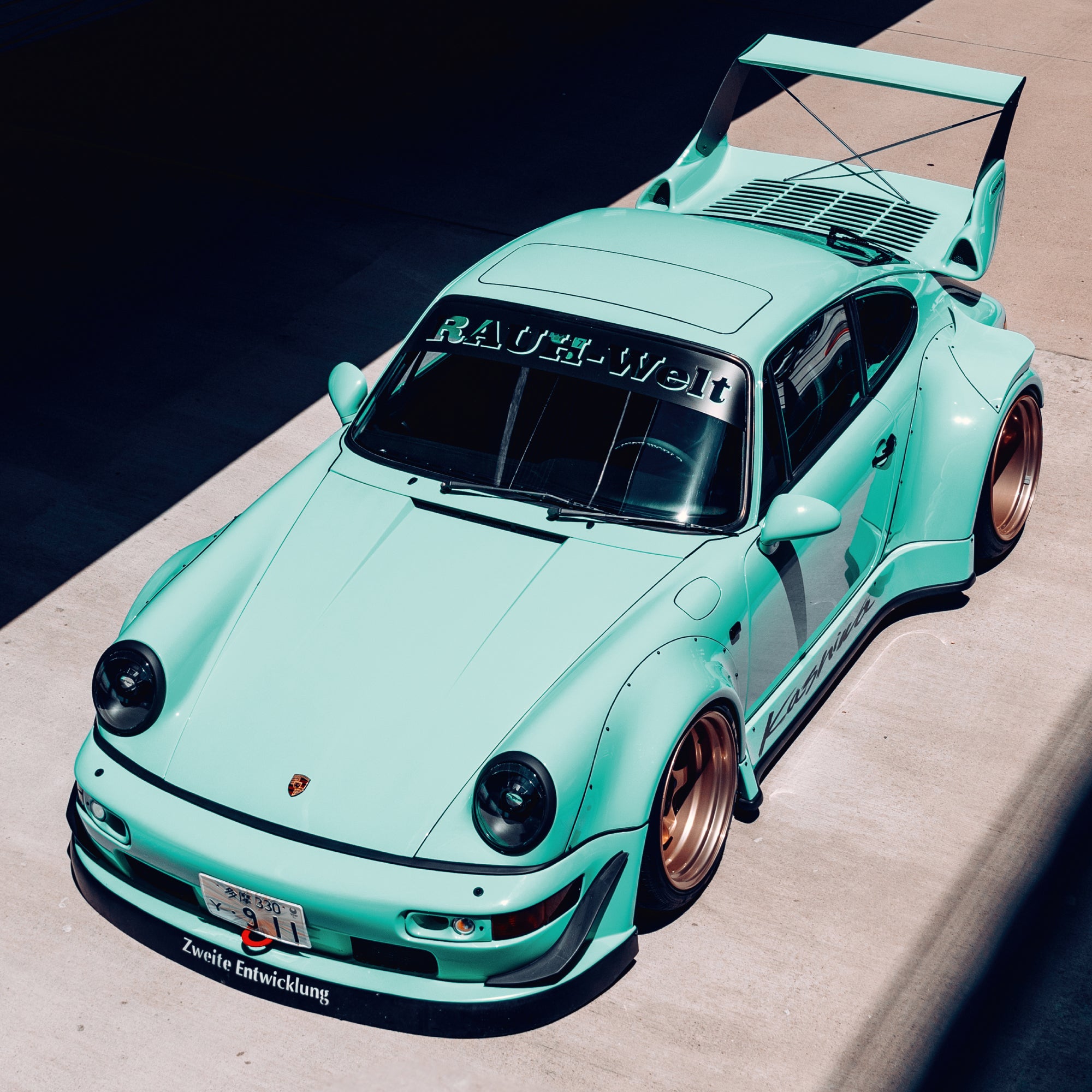 Breitbau Mint Top